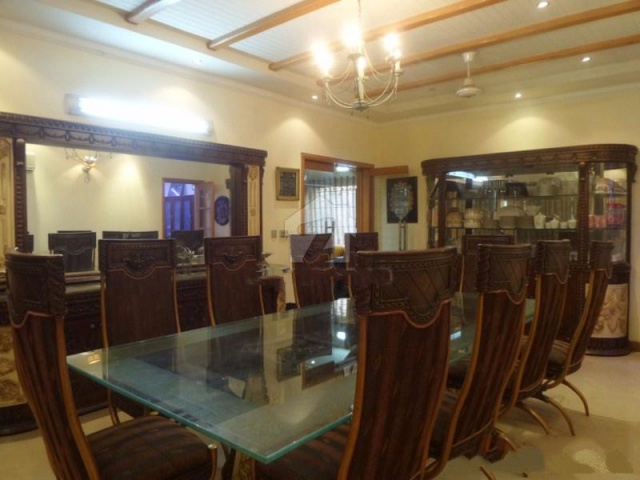 2 Kanal Used House For Sale