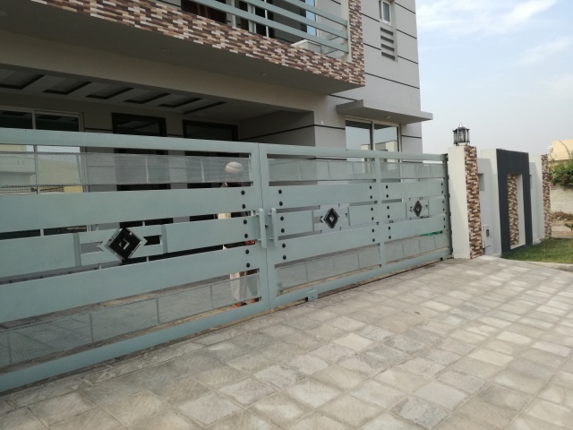 12 marla beautiful house for sale in media town islamabad